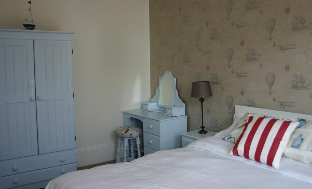 איסטבורן Cambridge House Guest House חדר תמונה